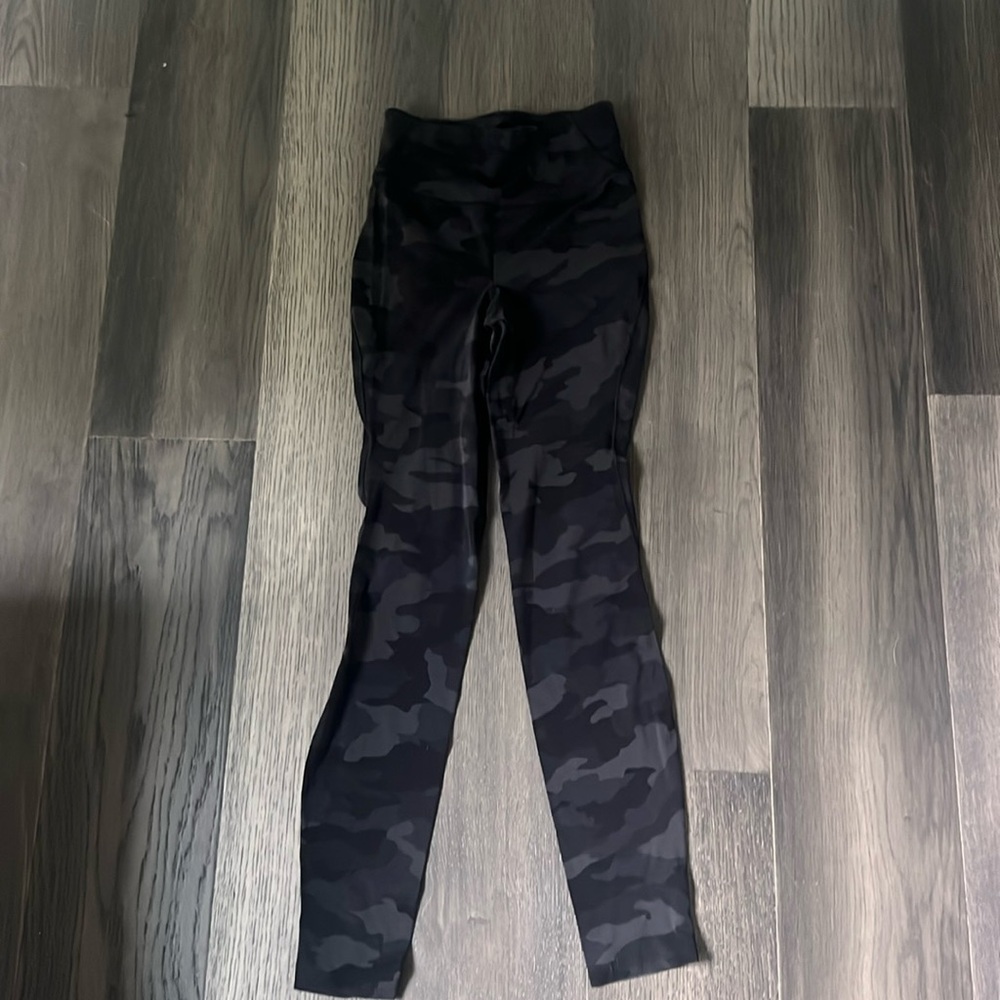 Lululemon Wunder train camo leggings, size 2, lightly worn